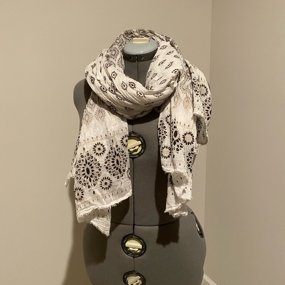 Black and white tribal / boho / chic print scarf